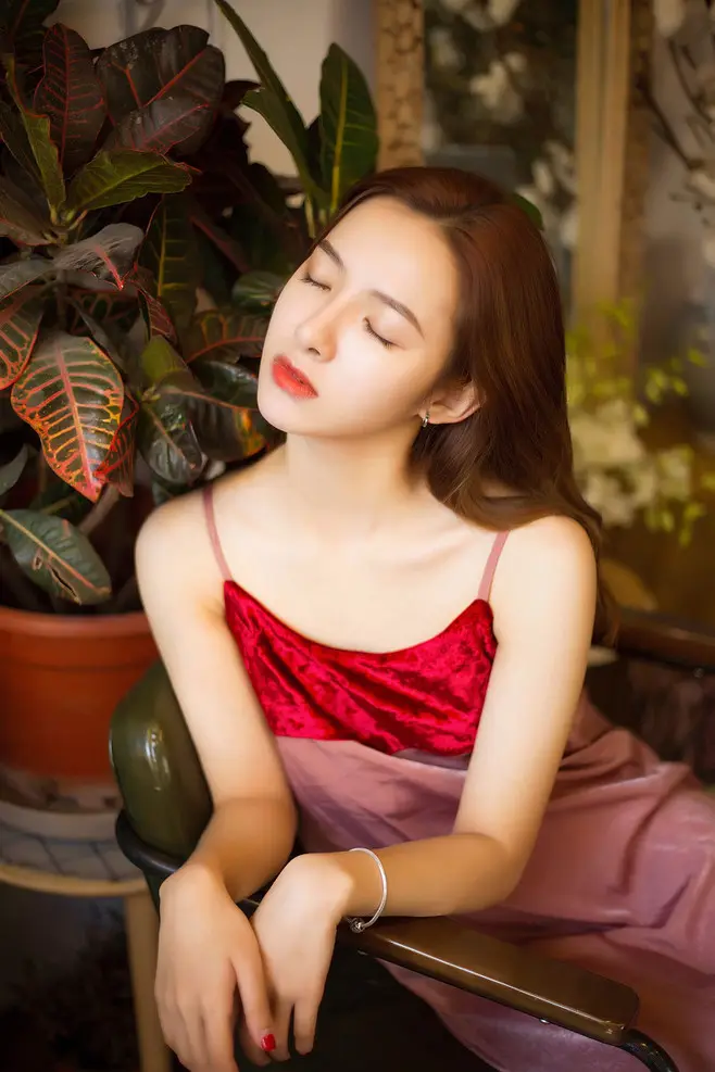 博尔塔拉广州高端商务伴游晓雯