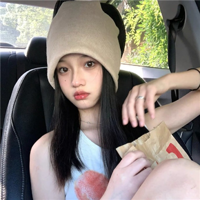 博尔塔拉伴游女生丛河灵的资料